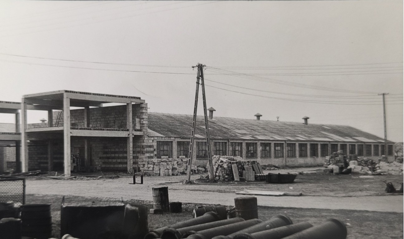 Connecting since 1982